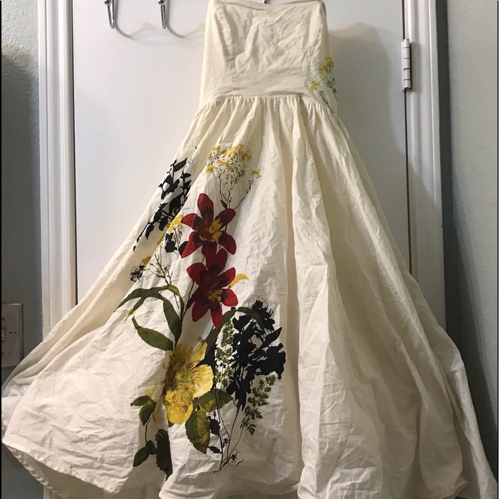 Selling a white floral dress